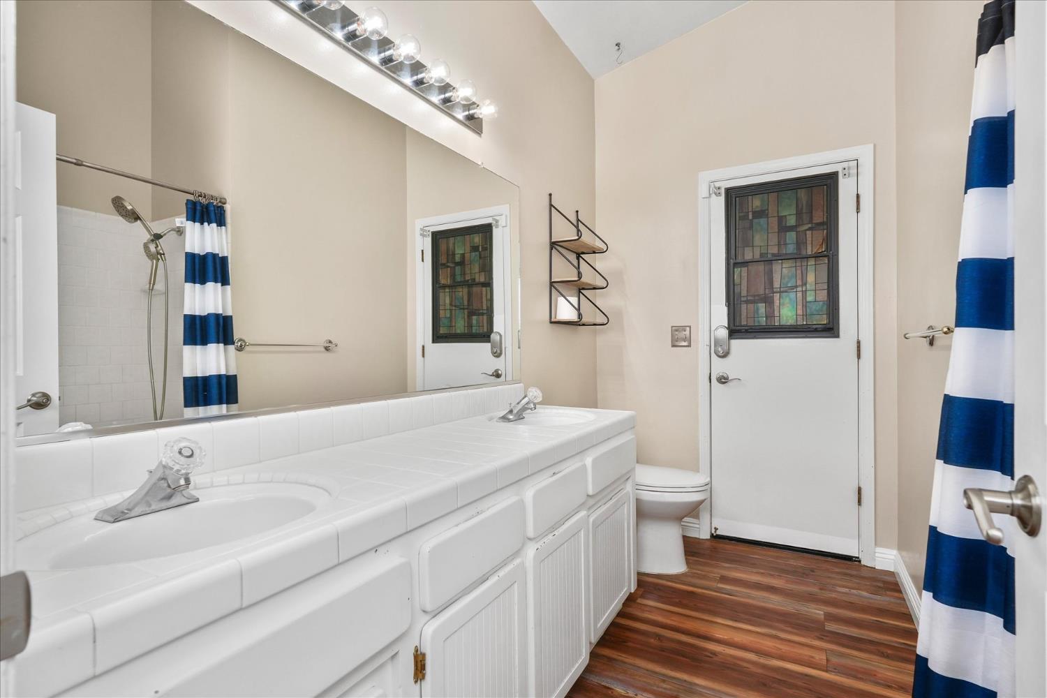 332 Magnolia Ave, Clovis, CA 93611