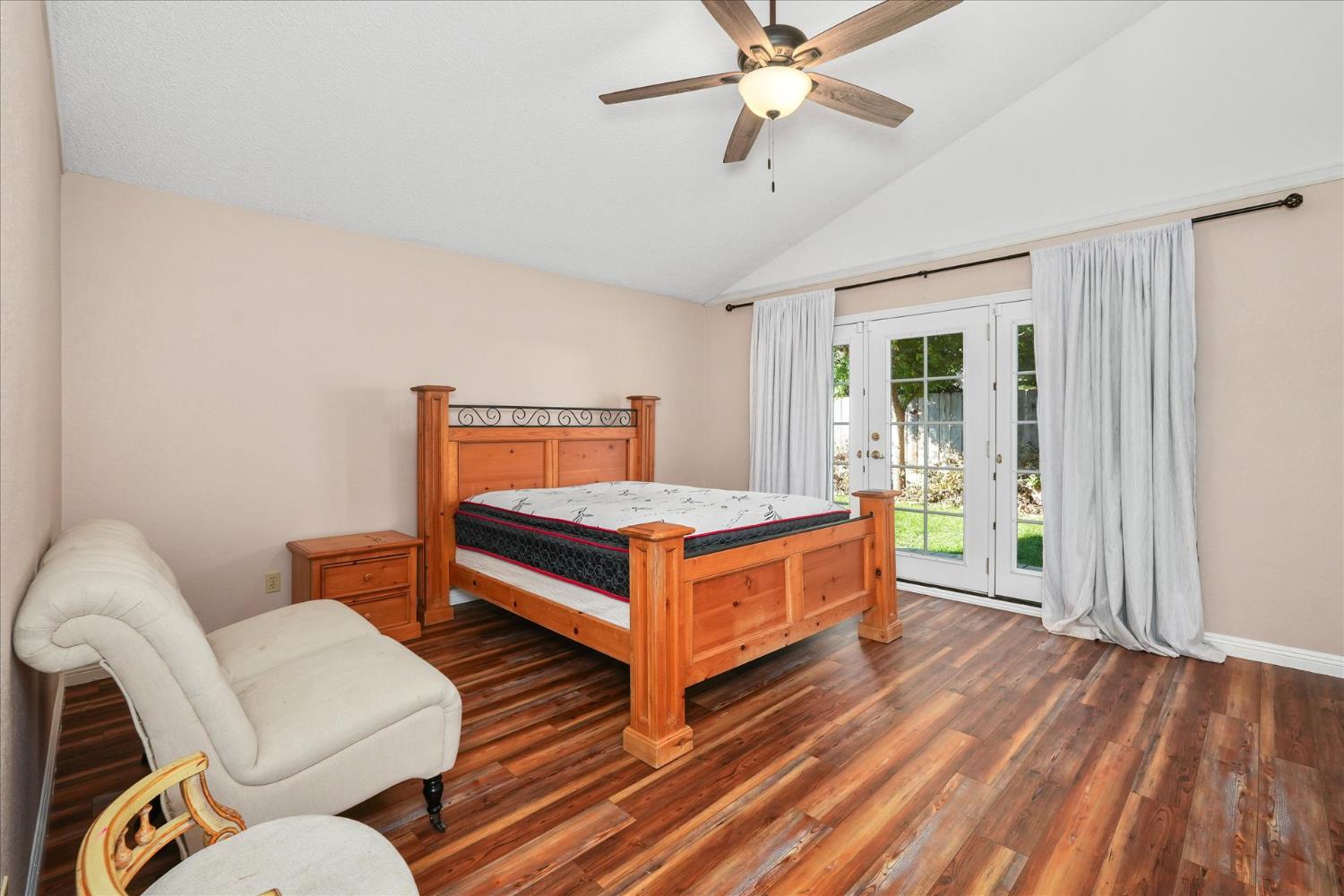 332 Magnolia Ave, Clovis, CA 93611