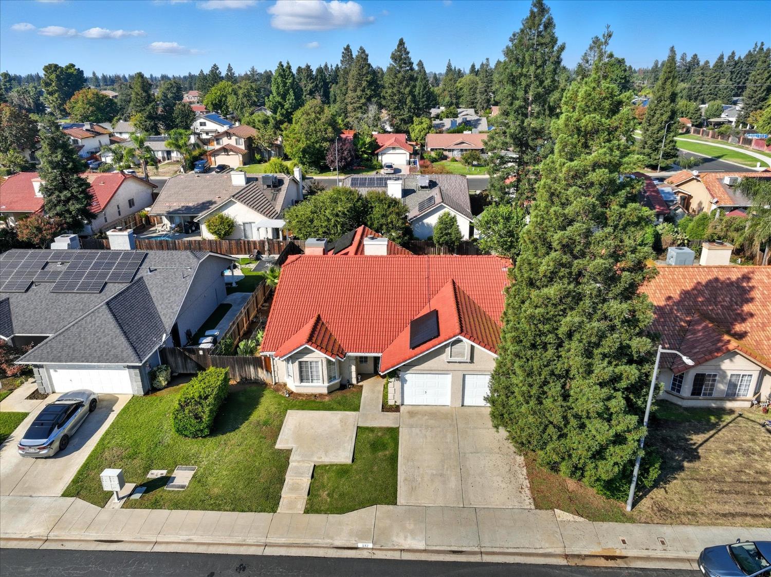 332 Magnolia Ave, Clovis, CA 93611