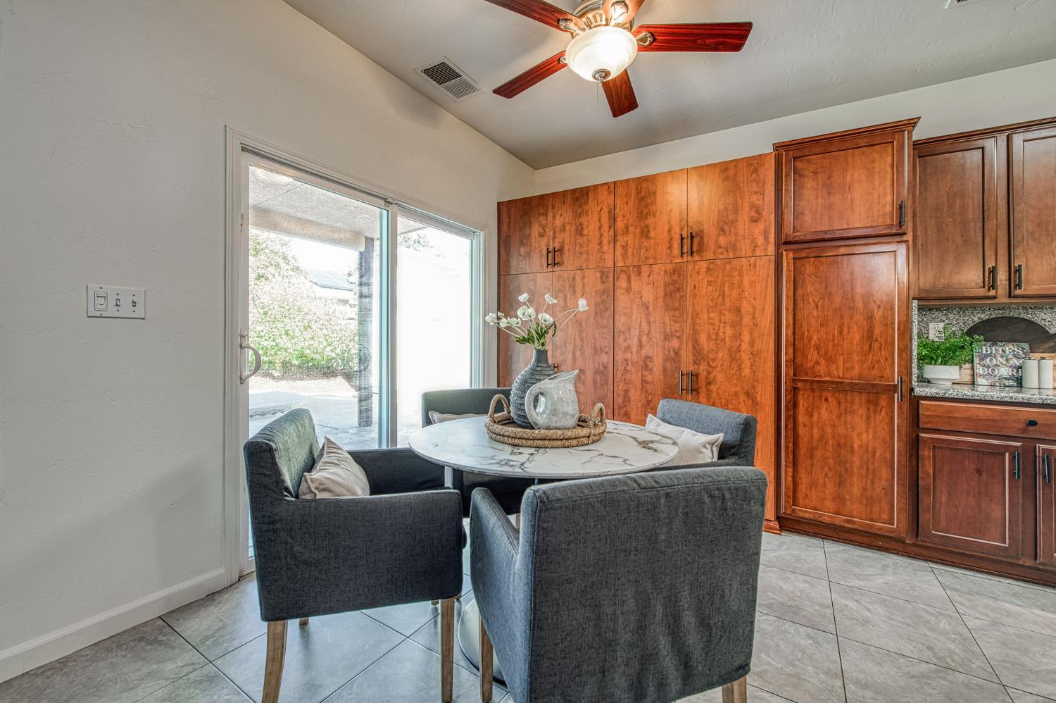 3147 Indianapolis Ave, Clovis, CA 93619