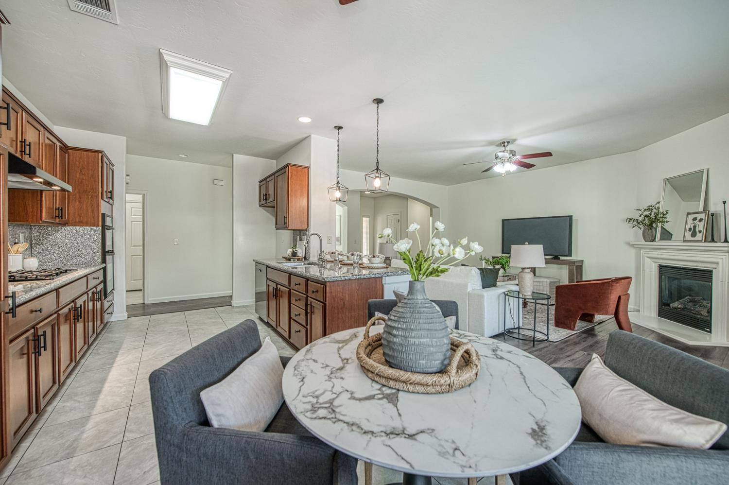 3147 Indianapolis Ave, Clovis, CA 93619