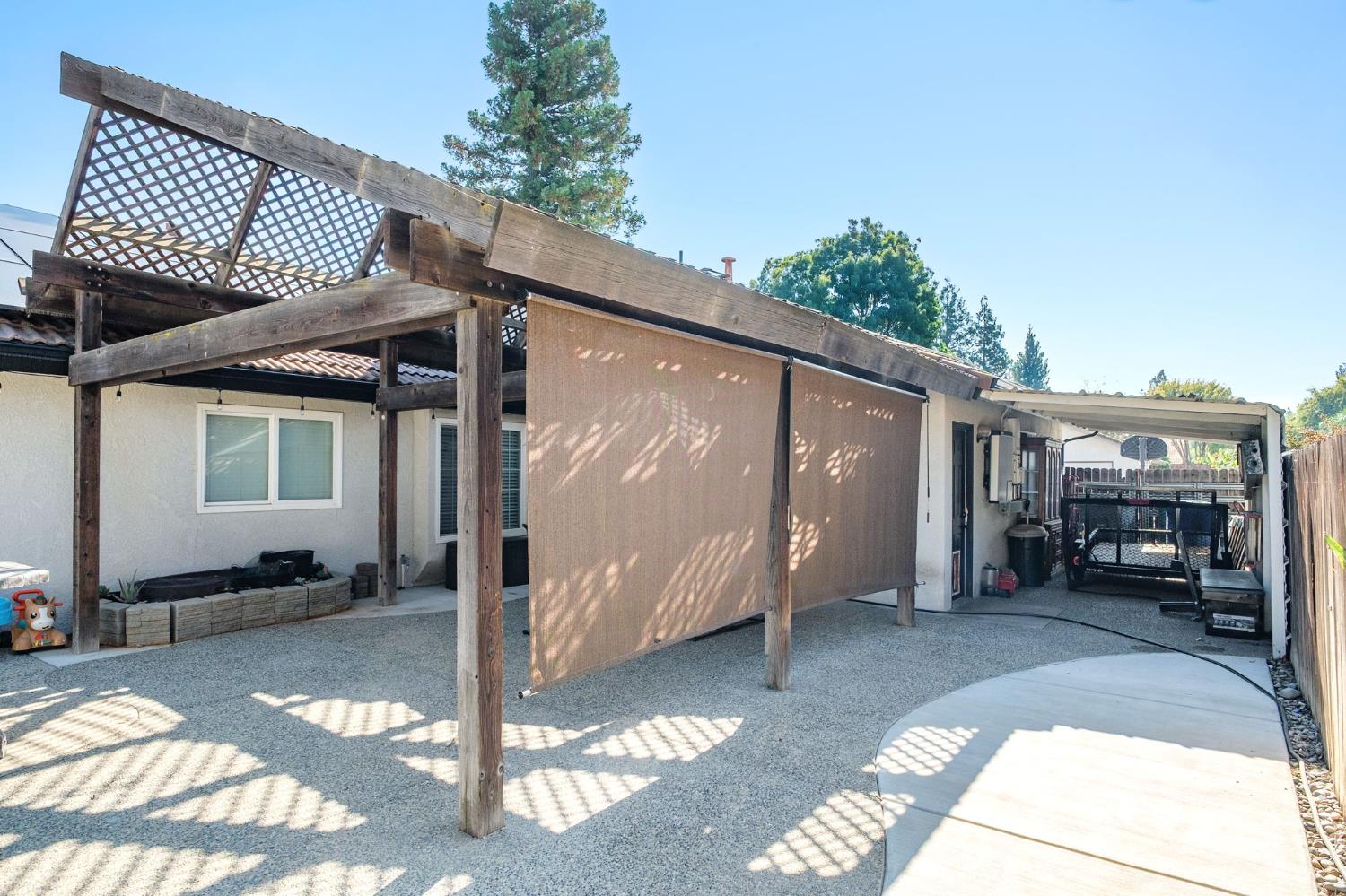 2237 Los Altos Ave, Clovis, CA 93611