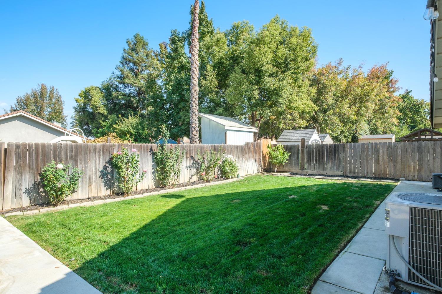 2237 Los Altos Ave, Clovis, CA 93611