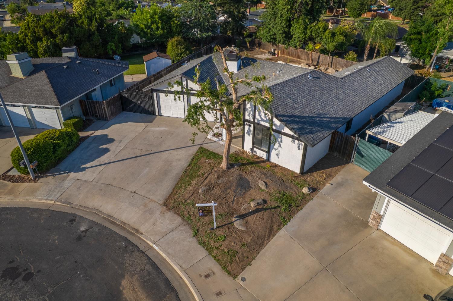 1707 Douglas Ave, Clovis, CA 93611