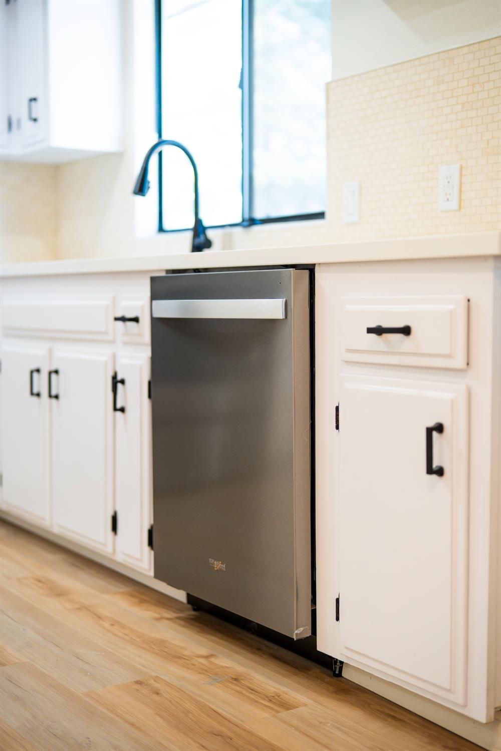 1707 Douglas Ave, Clovis, CA 93611