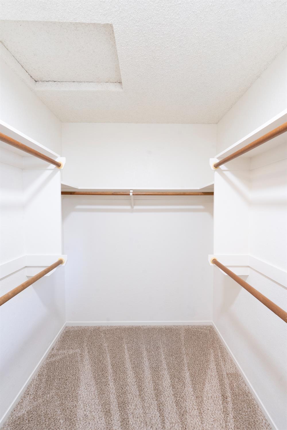 1707 Douglas Ave, Clovis, CA 93611