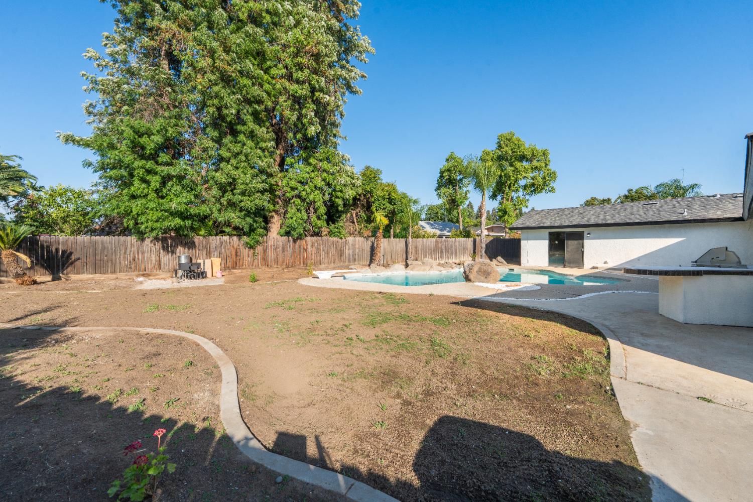 1707 Douglas Ave, Clovis, CA 93611