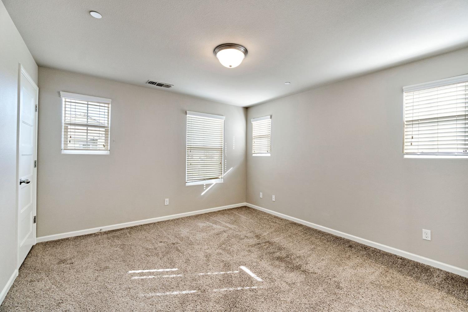 1500 N Encoure Way, Clovis, CA 93619