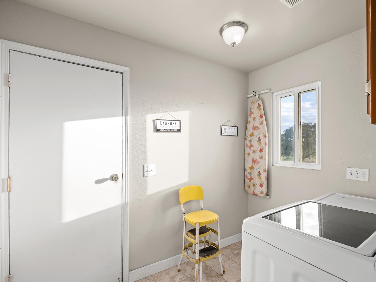 13017 Violet Ln, Clovis, CA 93619