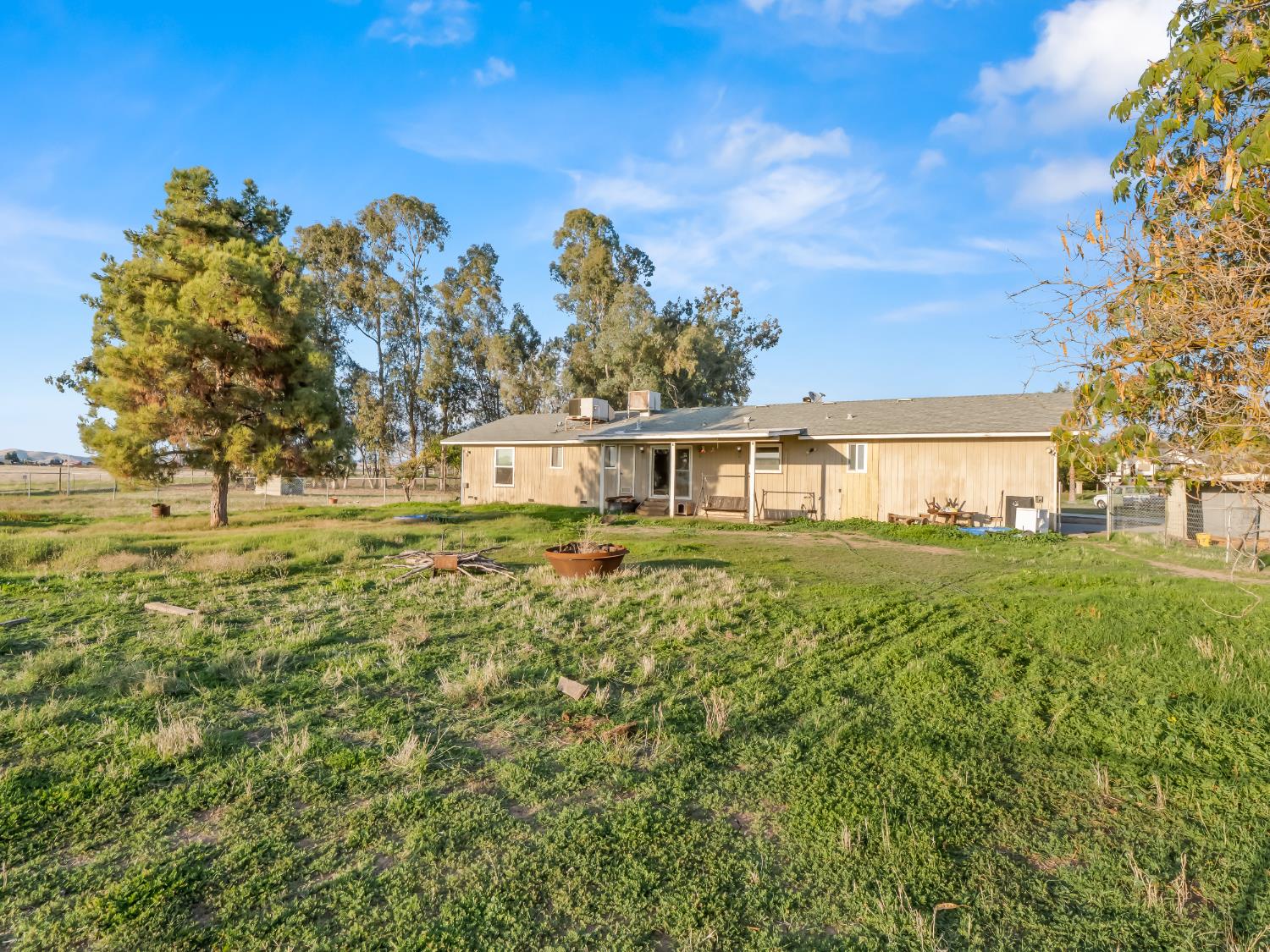 13017 Violet Ln, Clovis, CA 93619