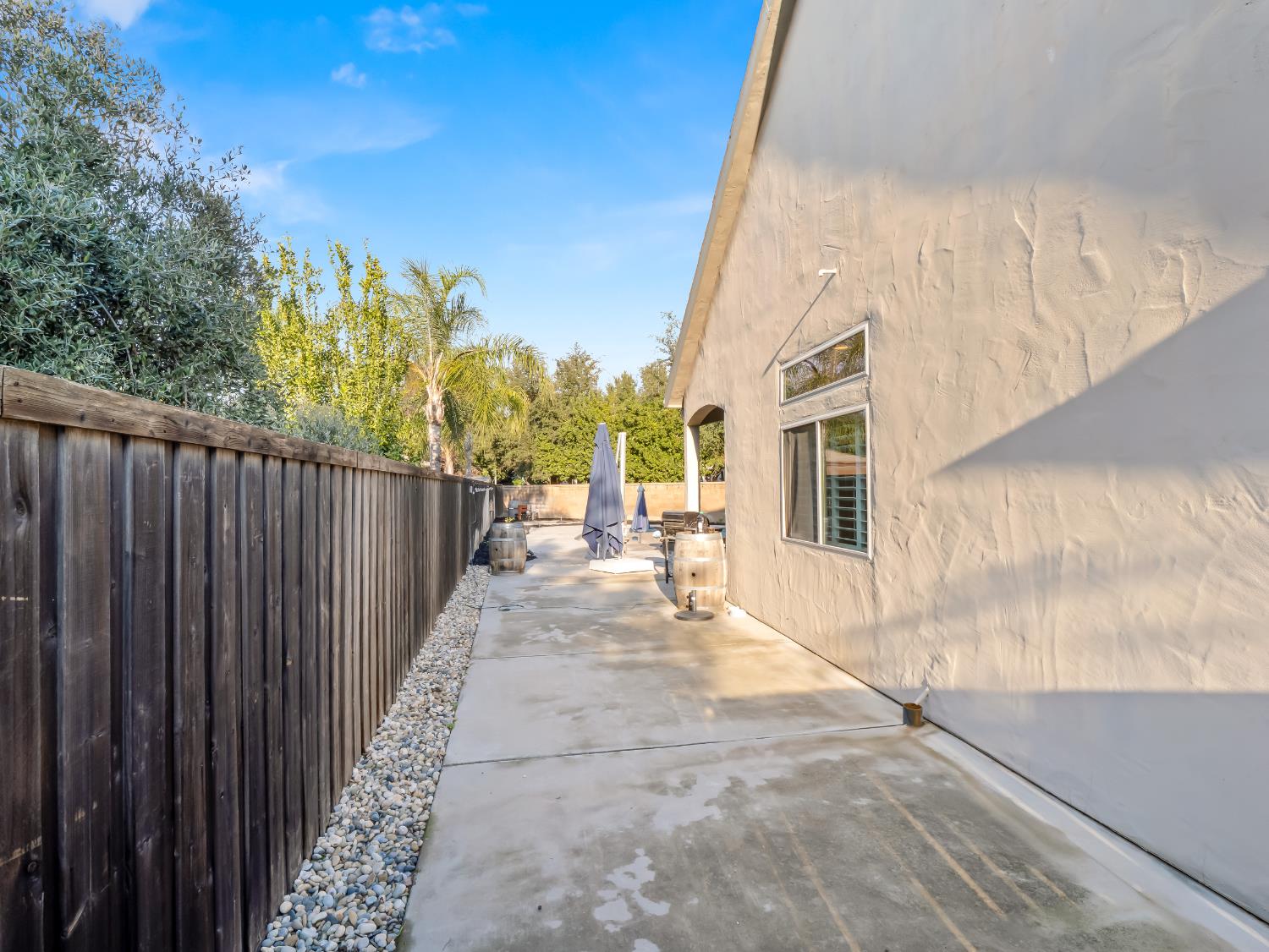 1687 N Karen Ave, Clovis, CA 93619