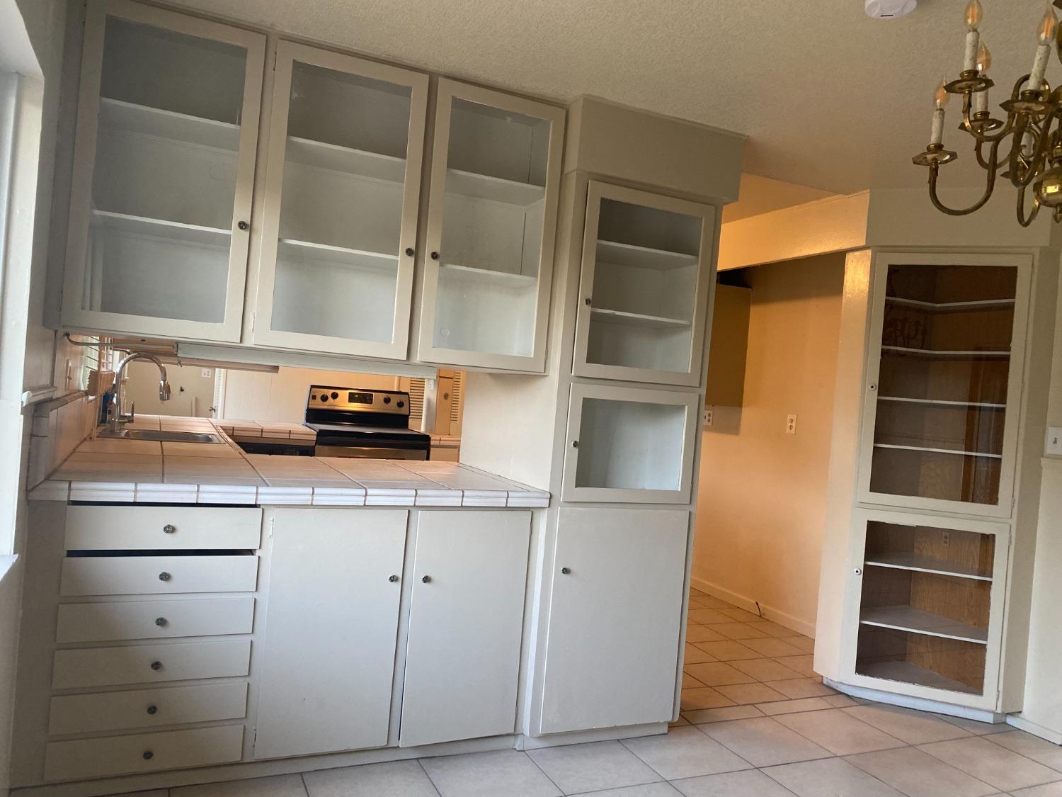 1916 Ashlan, Clovis, CA 93611