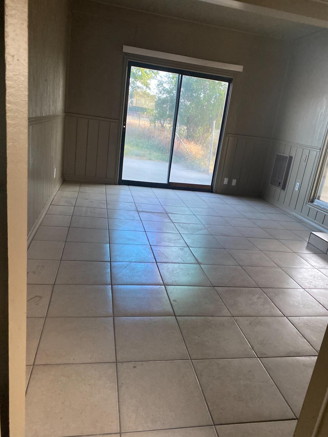 1916 Ashlan, Clovis, CA 93611