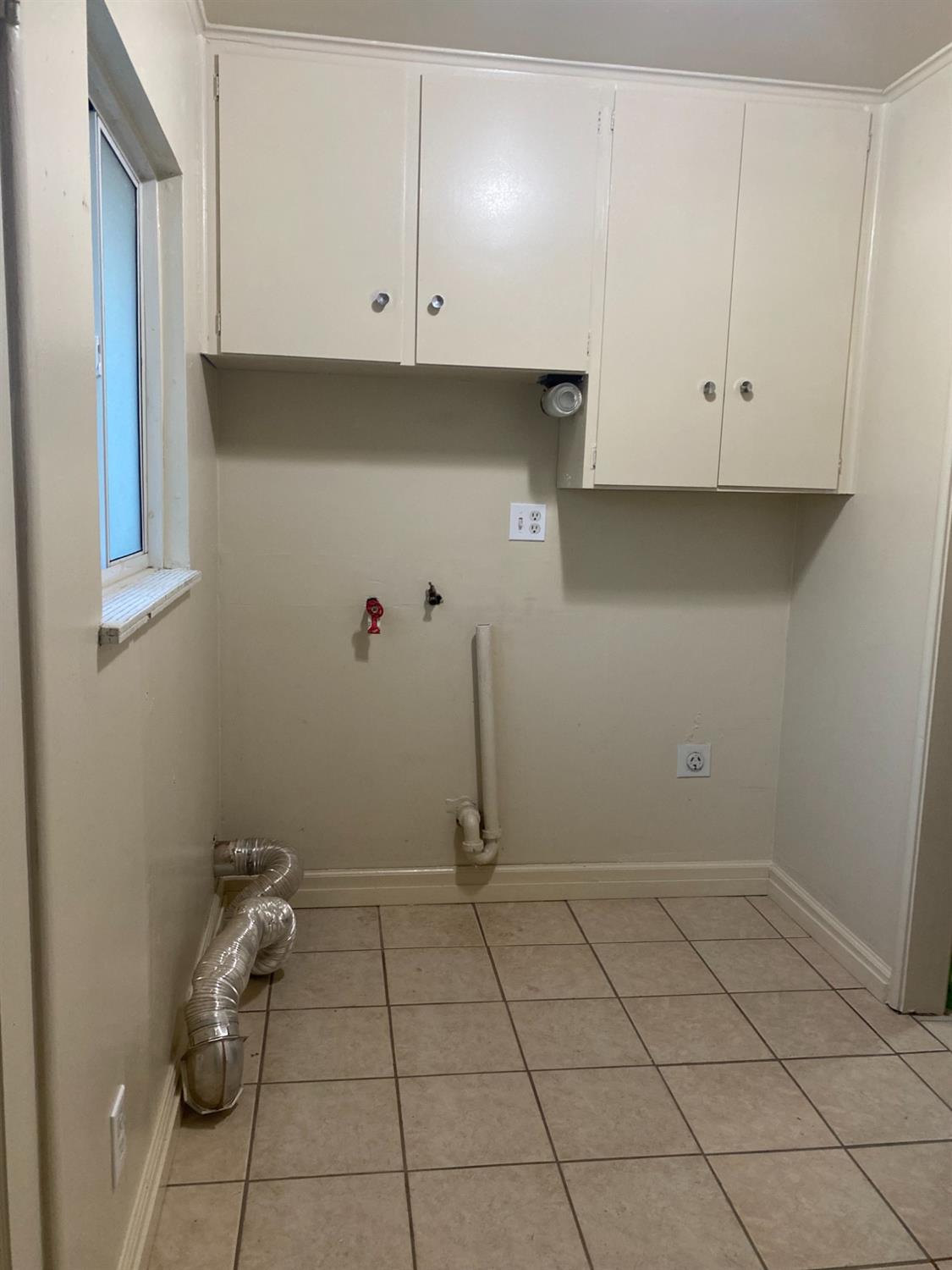 1916 Ashlan, Clovis, CA 93611