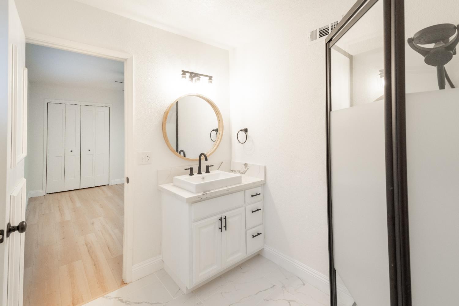 2612 Renn, Clovis, CA 93611