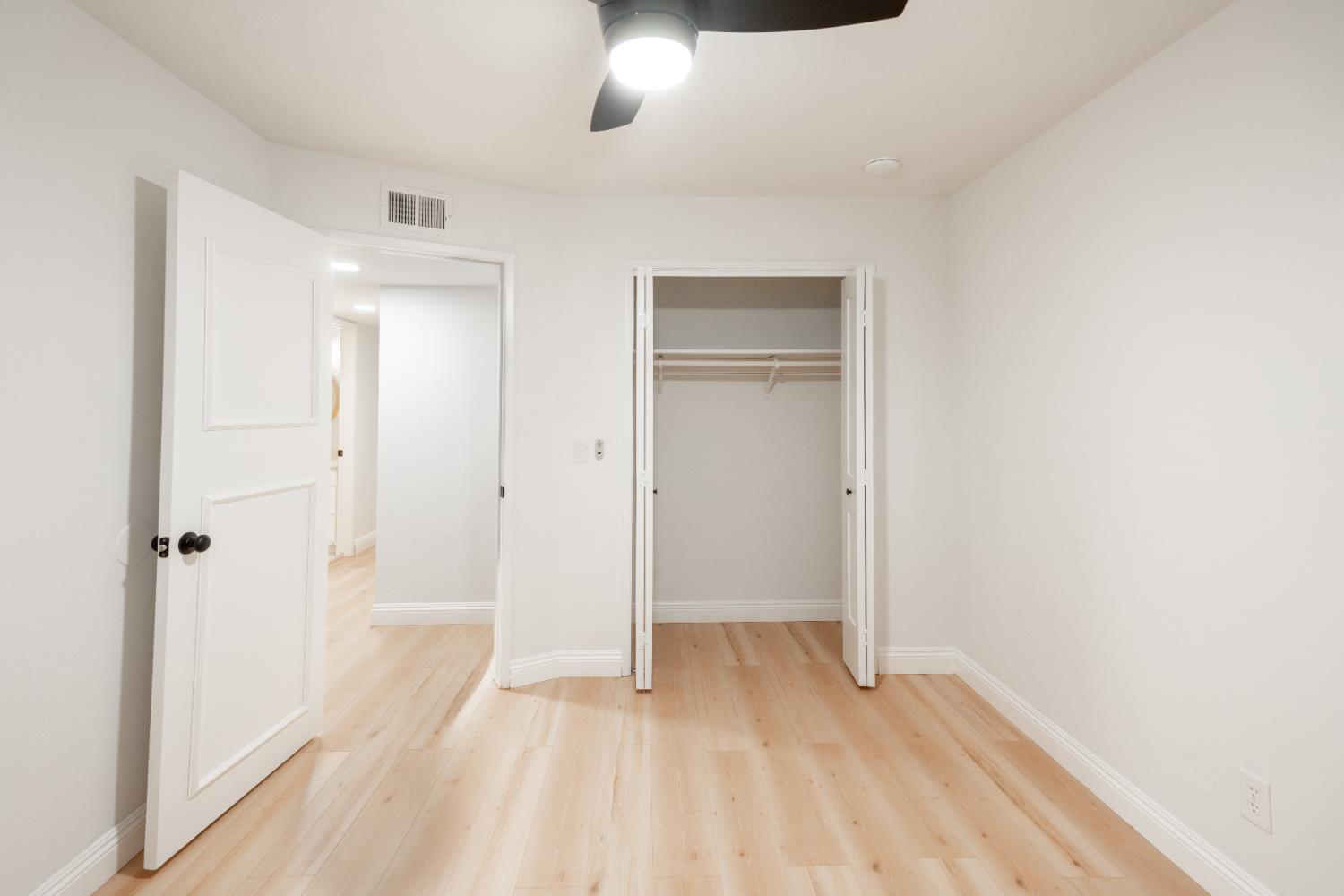 2612 Renn, Clovis, CA 93611