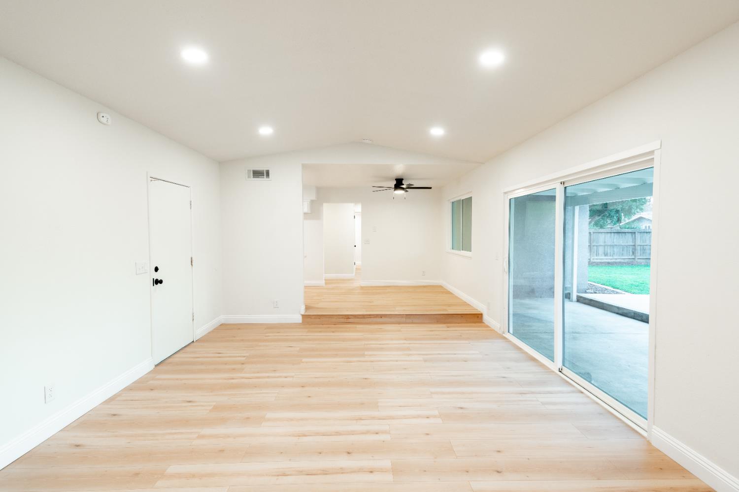 2612 Renn, Clovis, CA 93611