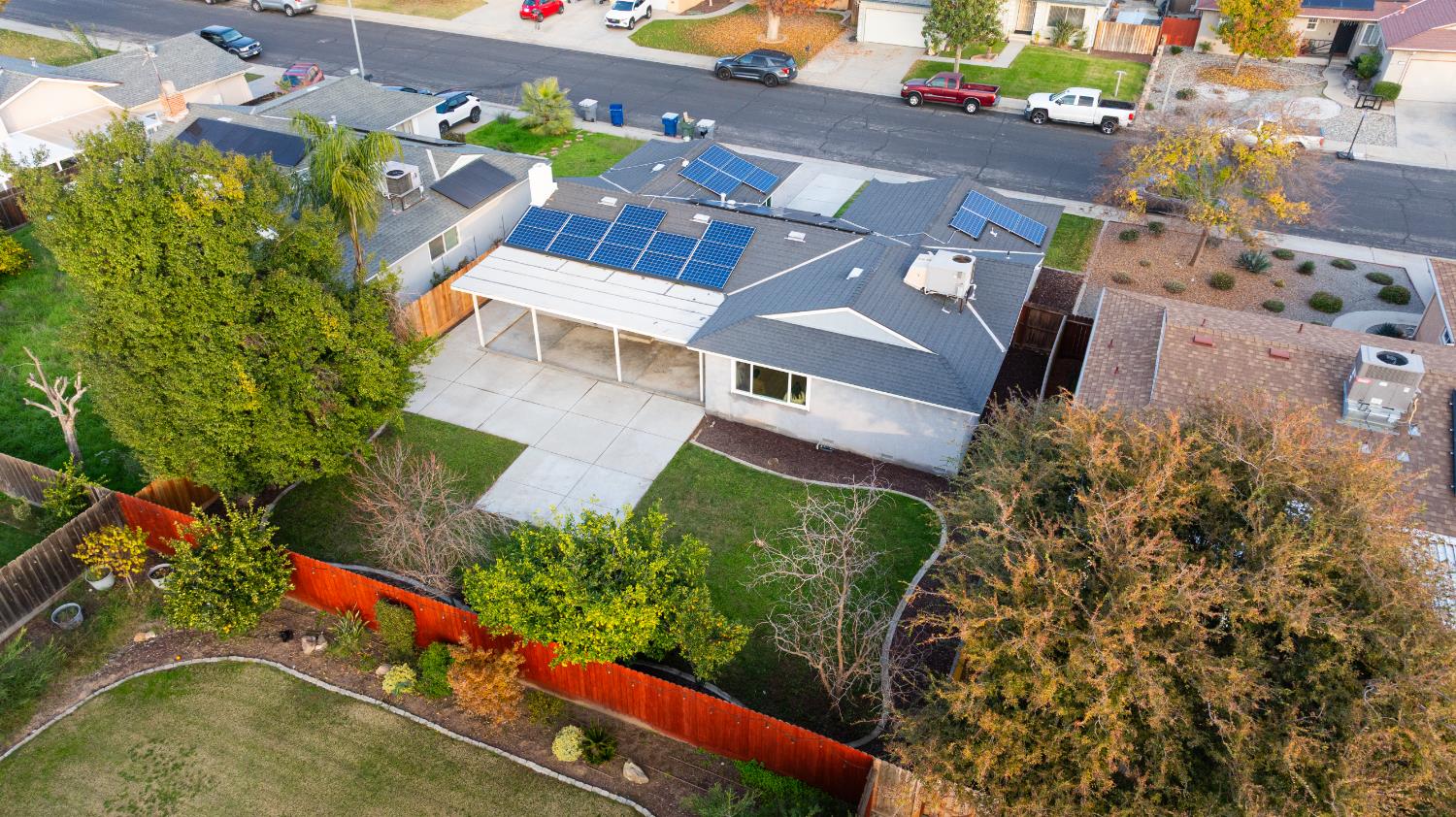 2612 Renn, Clovis, CA 93611