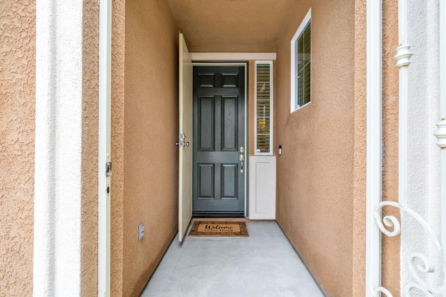 3237 Bellaire Ave, Clovis, CA 93619