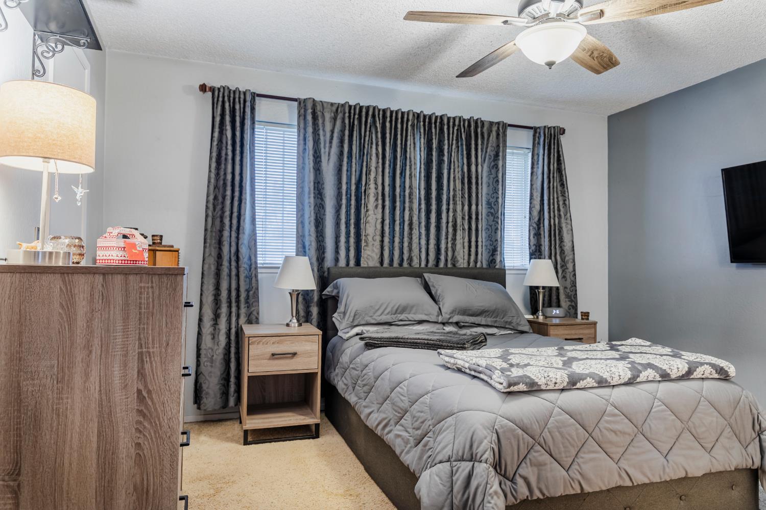 1608 Gettysburg Ave, Clovis, CA 93611