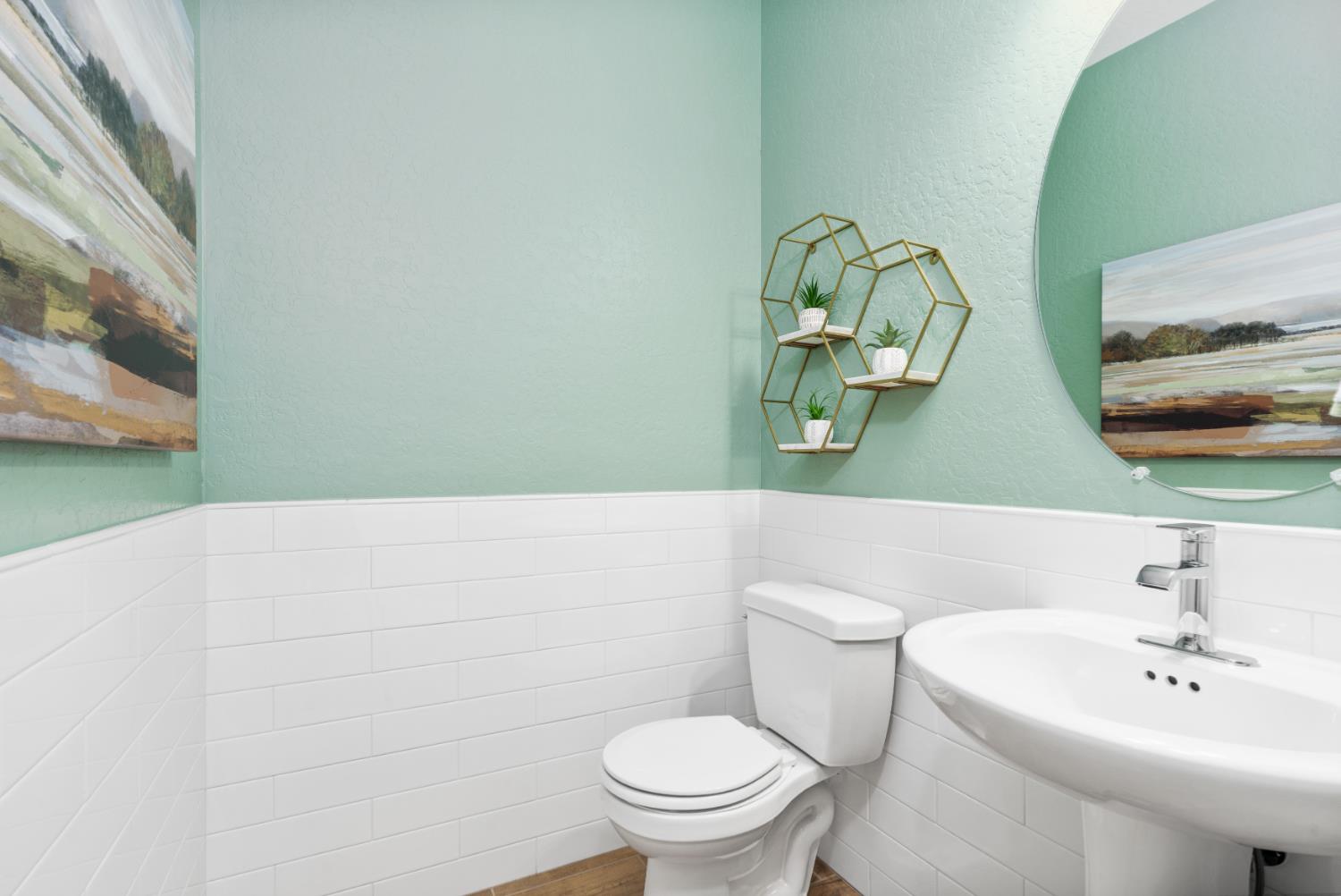 2065 N Wagon Ln, Clovis, CA 93619