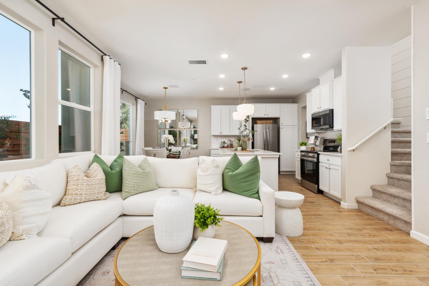 2065 N Wagon Ln, Clovis, CA 93619