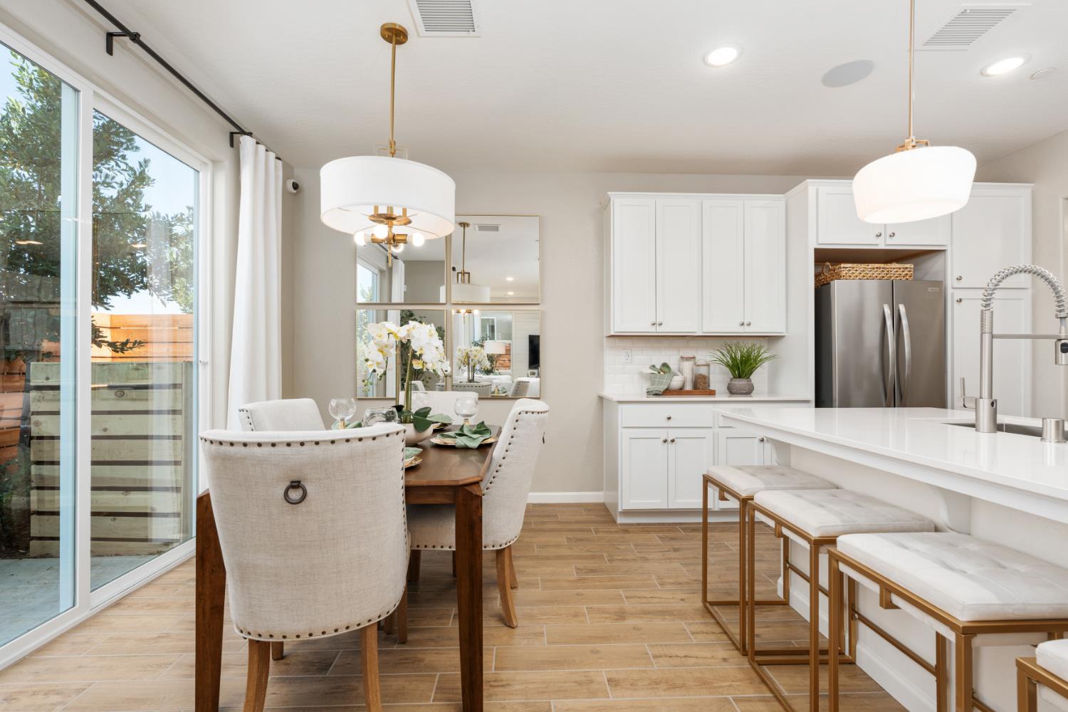 2065 N Wagon Ln, Clovis, CA 93619