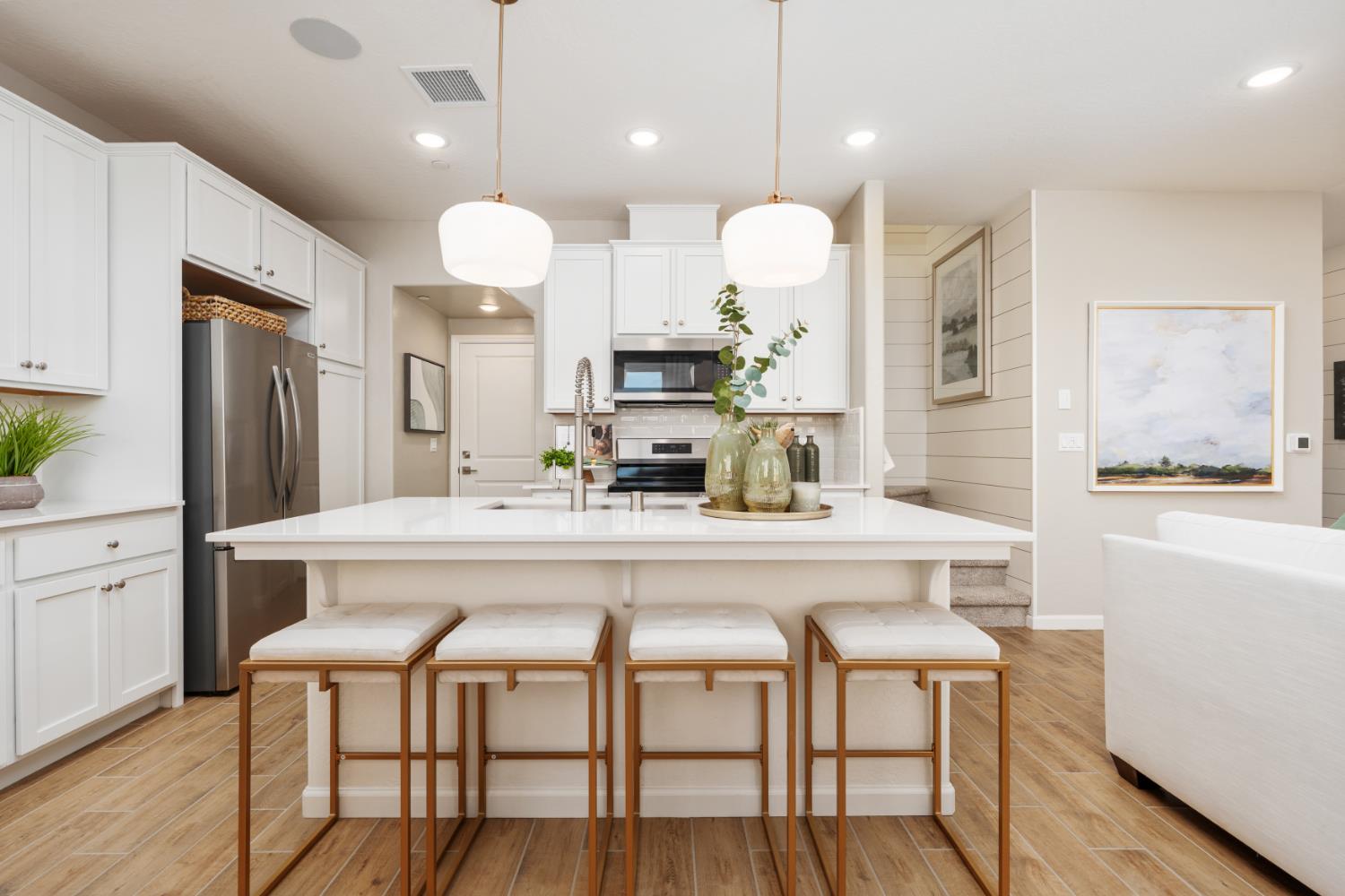 2065 N Wagon Ln, Clovis, CA 93619