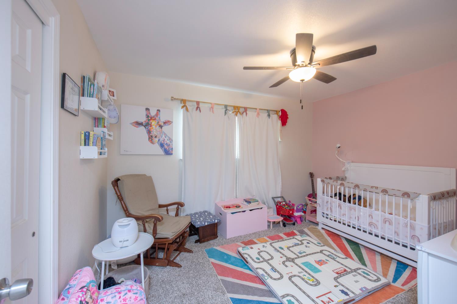 30 W Holland Ave, Clovis, CA 93612