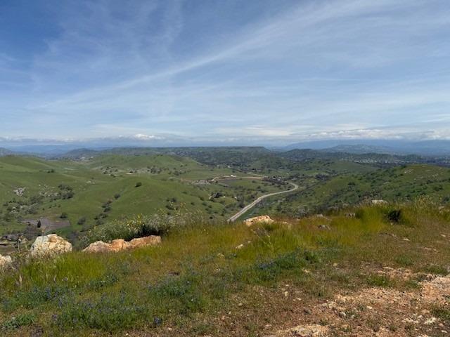 13 Summit Crest Lane, Clovis, CA 96319