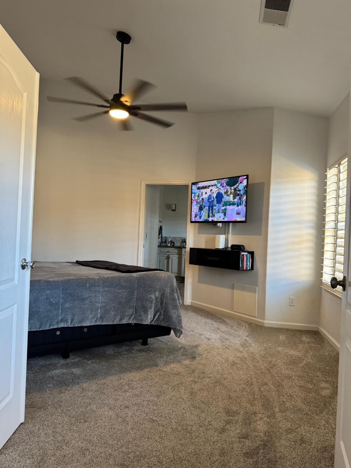 2691 Morris Ave, Clovis, CA 93611