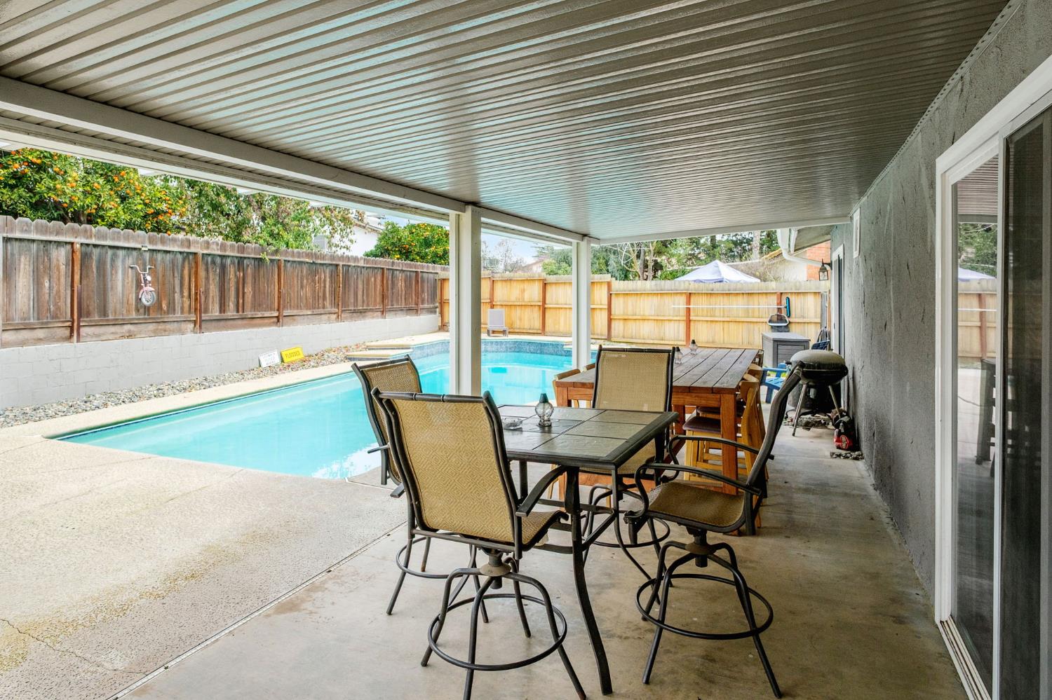 93 N Osmun Ave, Clovis, CA 93612