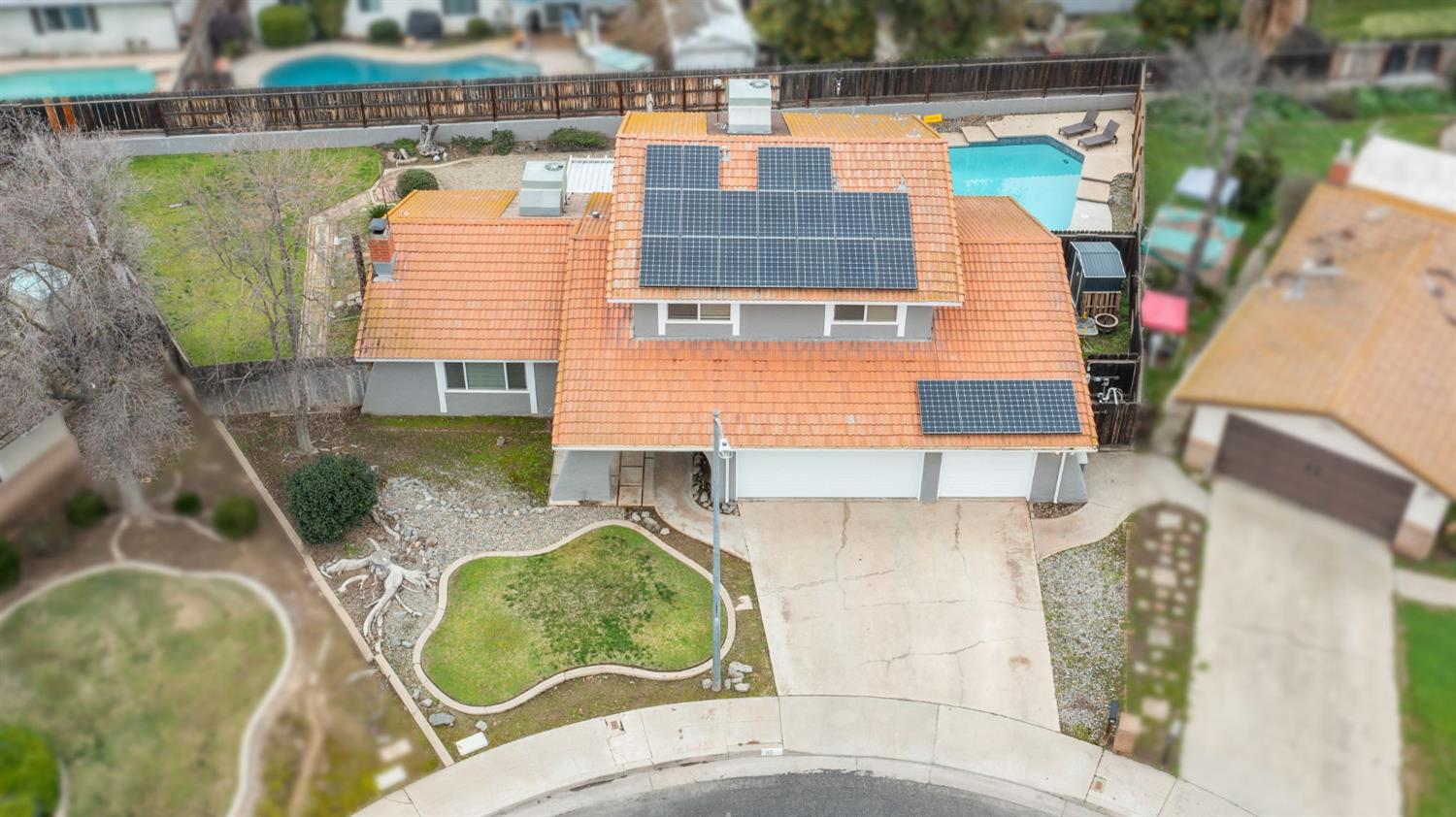 93 N Osmun Ave, Clovis, CA 93612