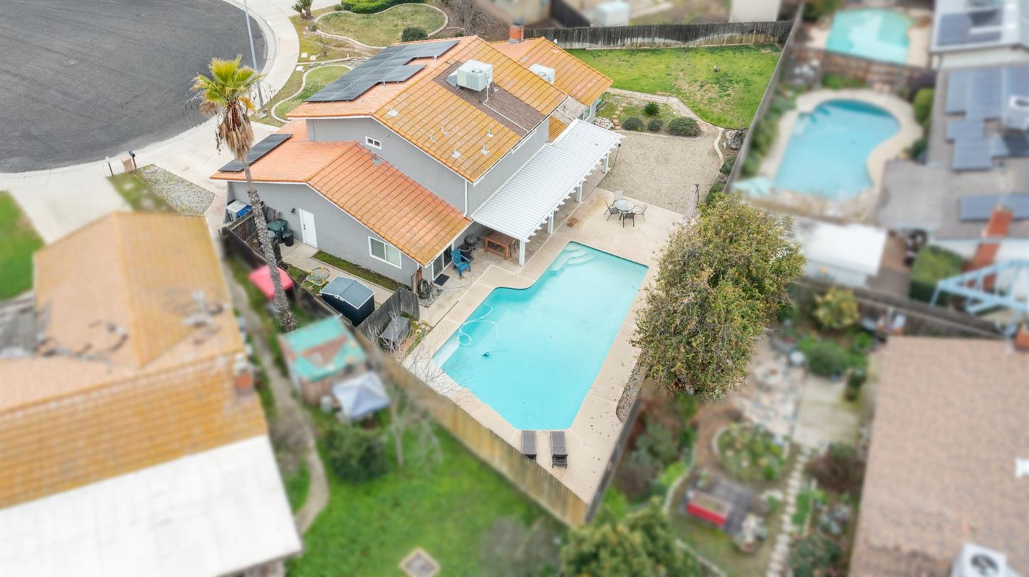 93 N Osmun Ave, Clovis, CA 93612