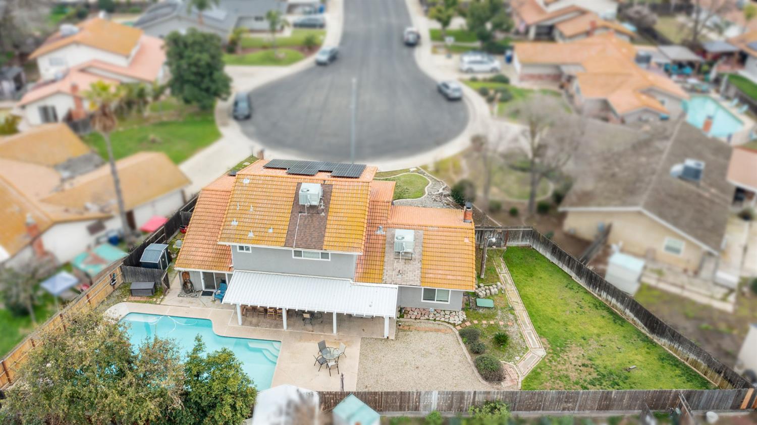 93 N Osmun Ave, Clovis, CA 93612