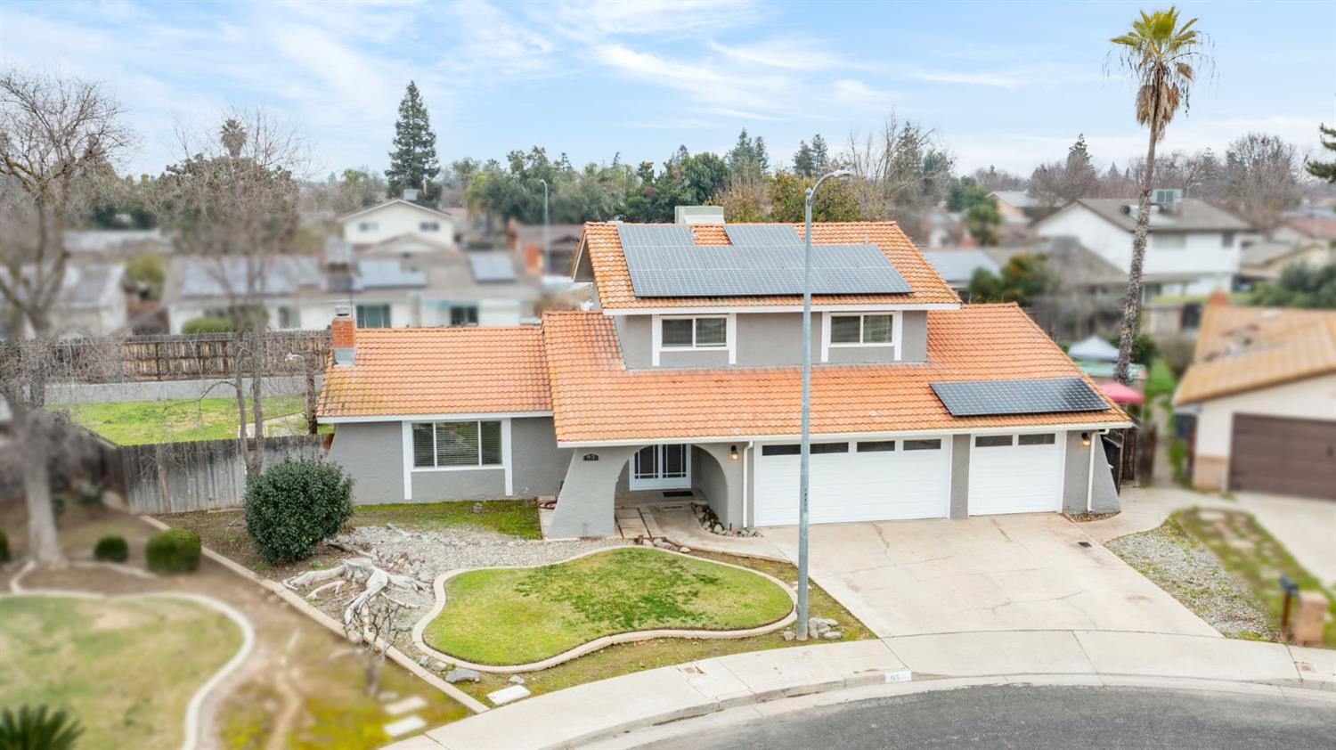 93 N Osmun Ave, Clovis, CA 93612