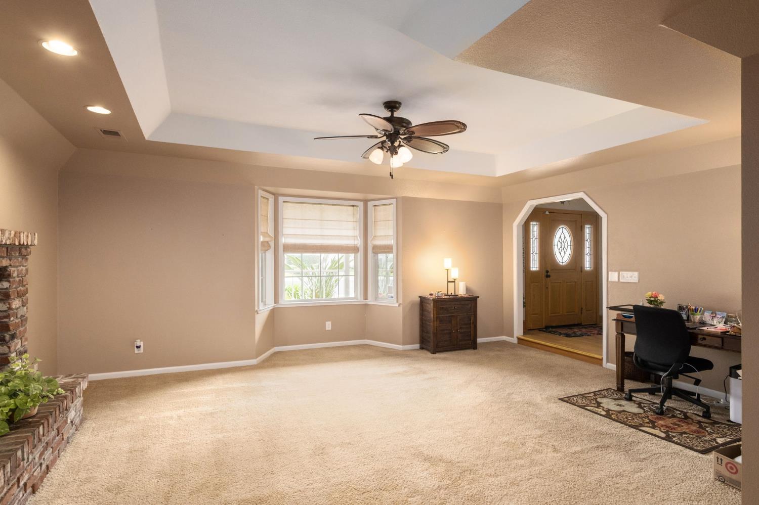 3060 Evergreen Ave, Clovis, CA 93611