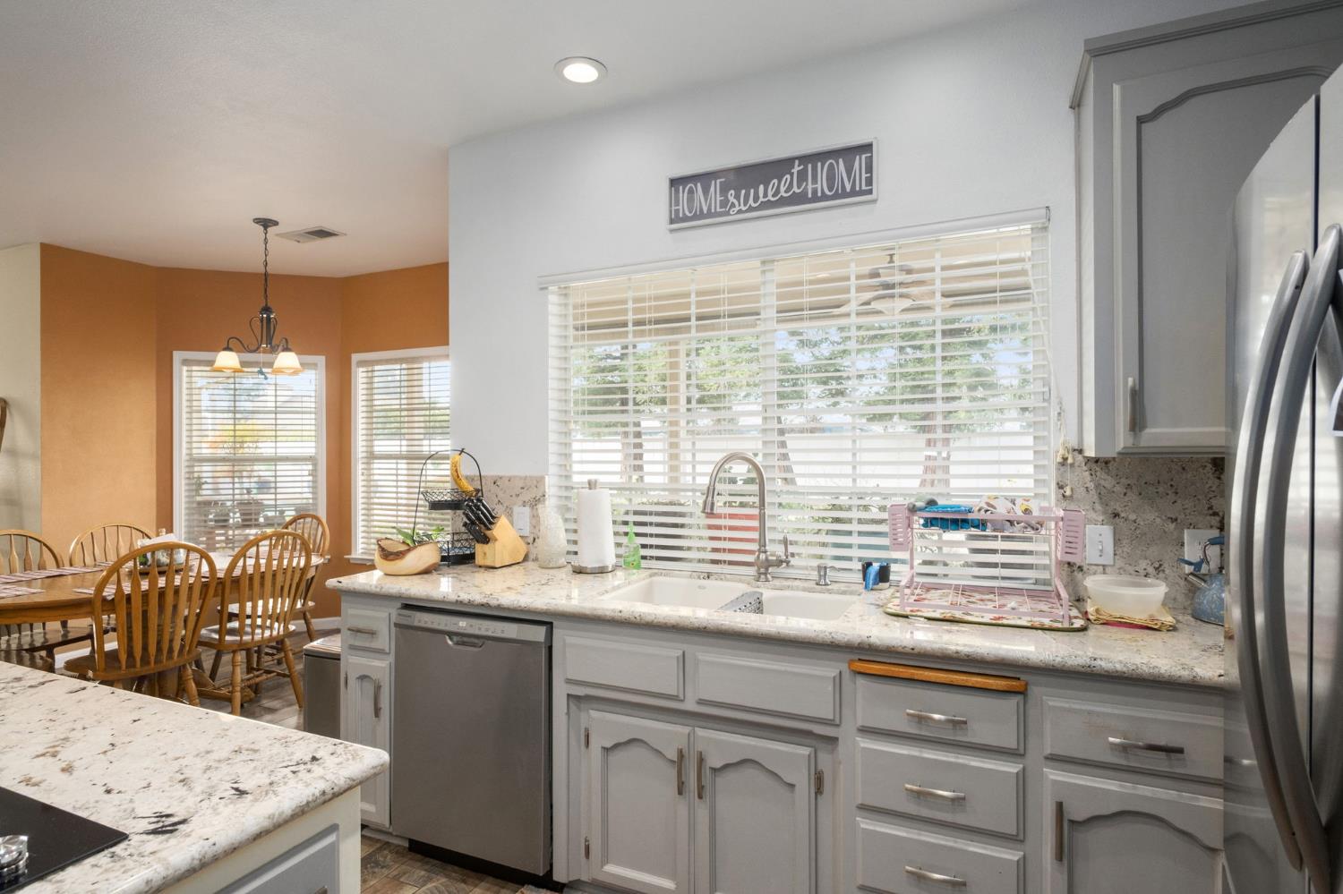 3060 Evergreen Ave, Clovis, CA 93611