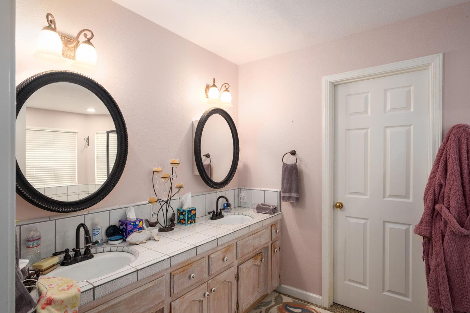 3060 Evergreen Ave, Clovis, CA 93611