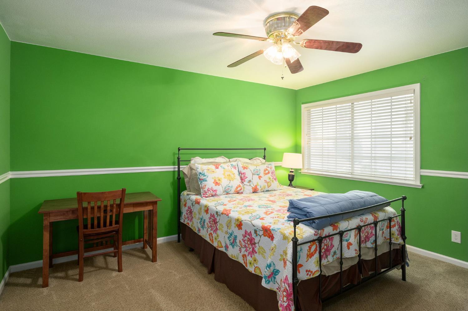 3060 Evergreen Ave, Clovis, CA 93611