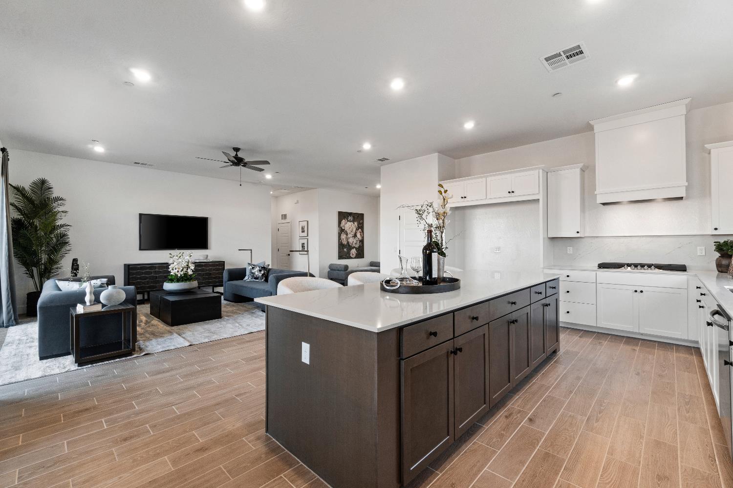 2291 N Argyle Ave, Clovis, CA 93619