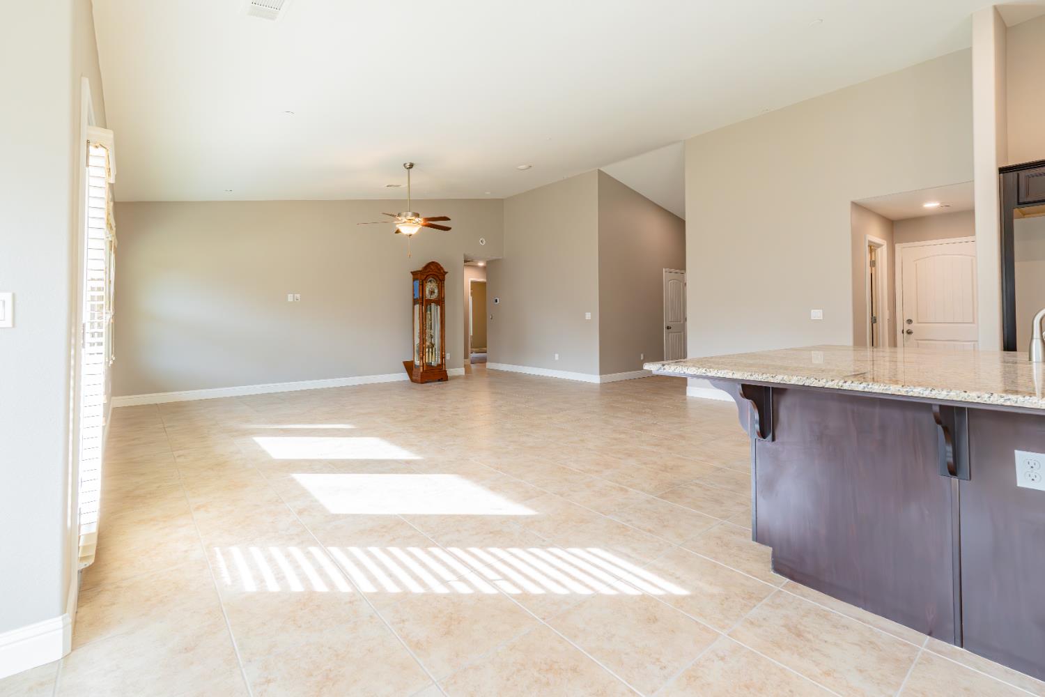 2451 Hermosa Ave, Clovis, CA 93619