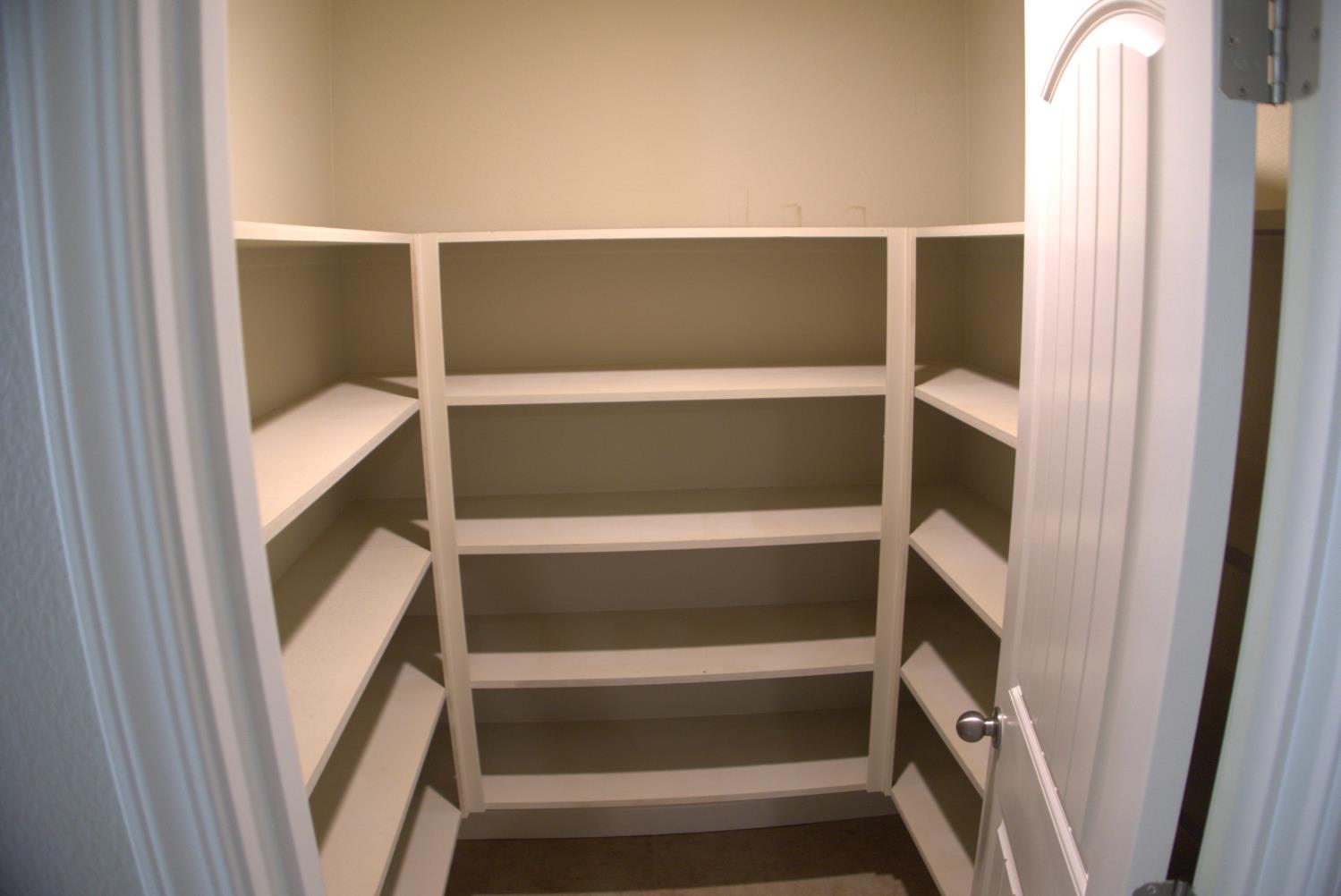 2451 Hermosa Ave, Clovis, CA 93619