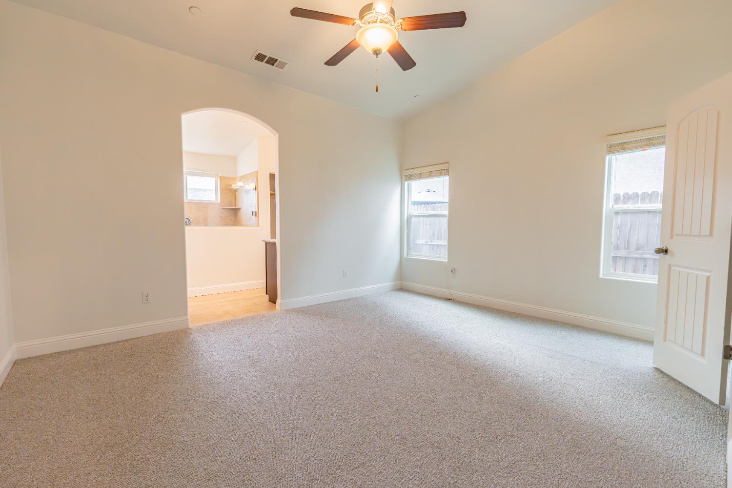 2451 Hermosa Ave, Clovis, CA 93619