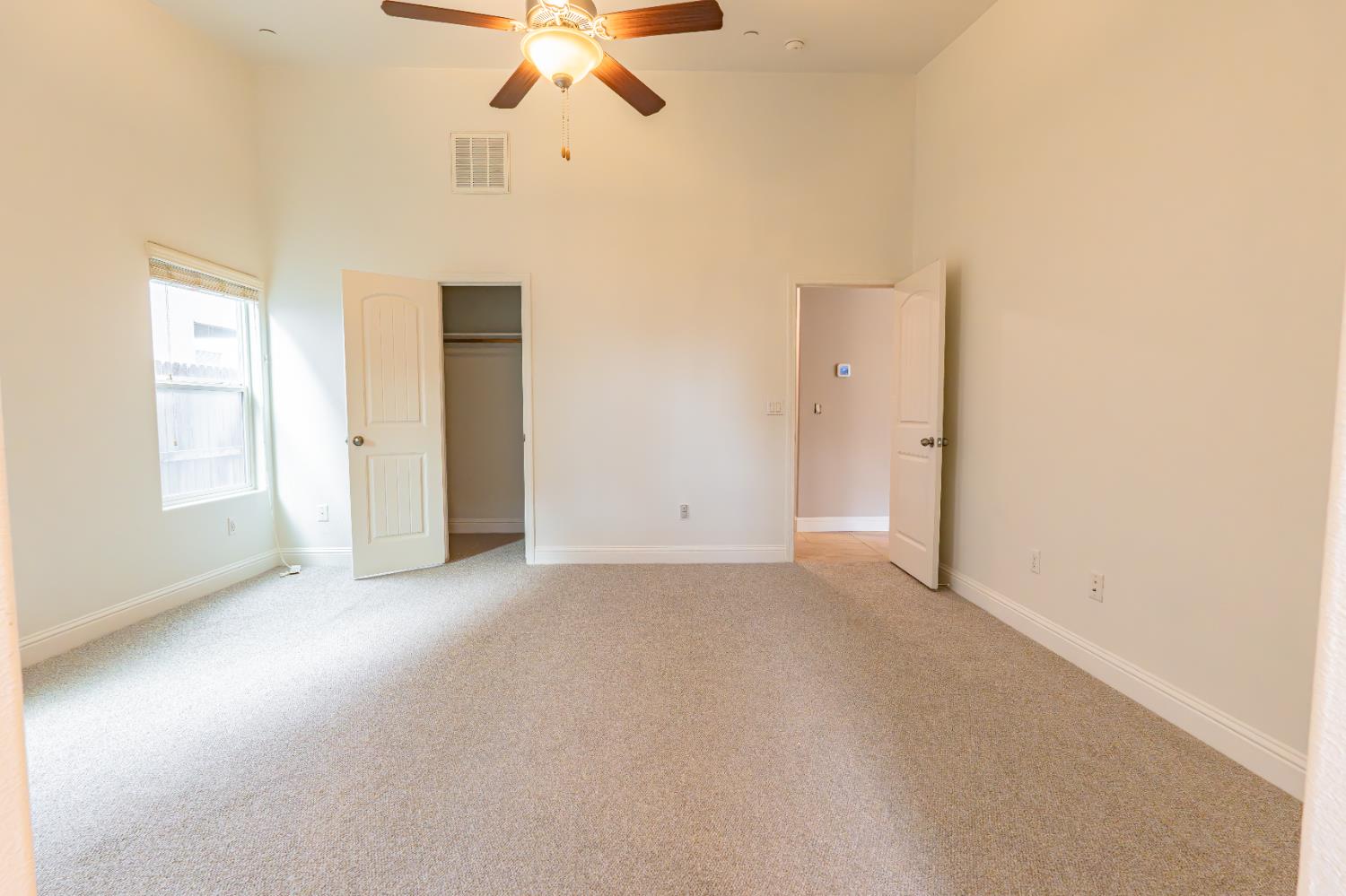 2451 Hermosa Ave, Clovis, CA 93619