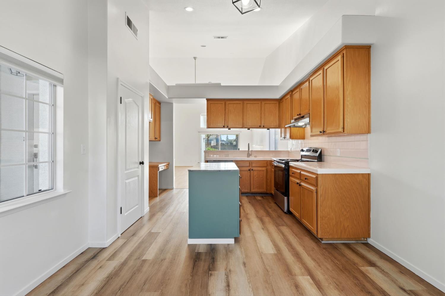 2682 Morris Ave, Clovis, CA 93611