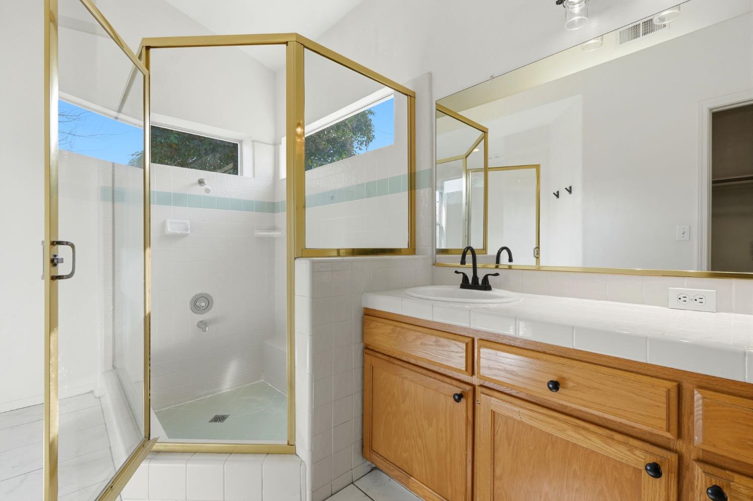 2682 Morris Ave, Clovis, CA 93611