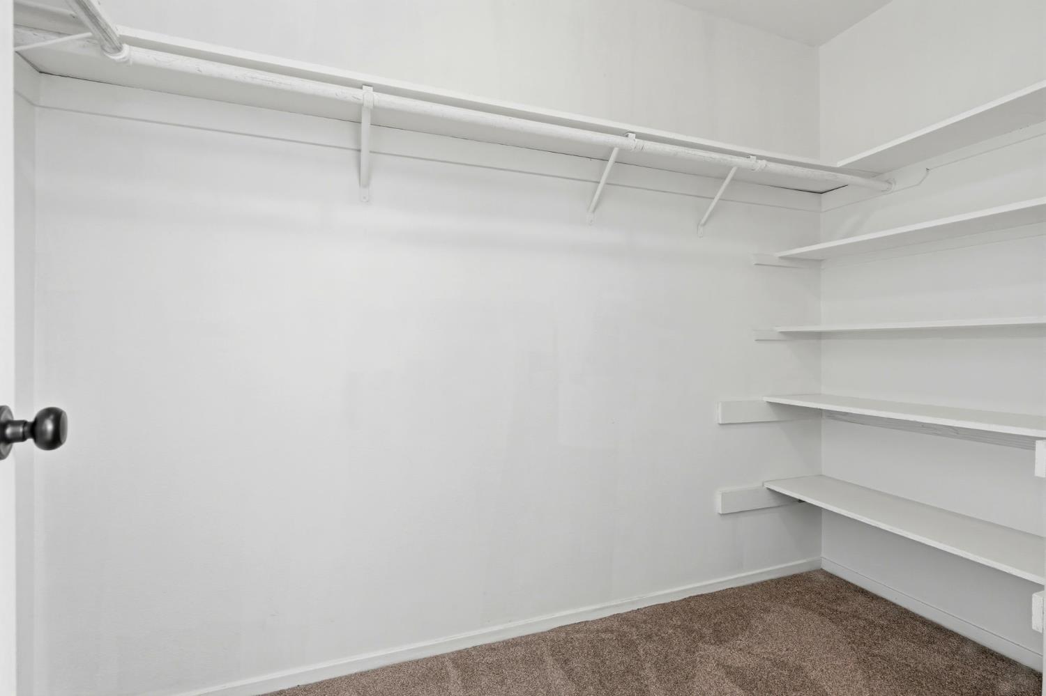 2682 Morris Ave, Clovis, CA 93611