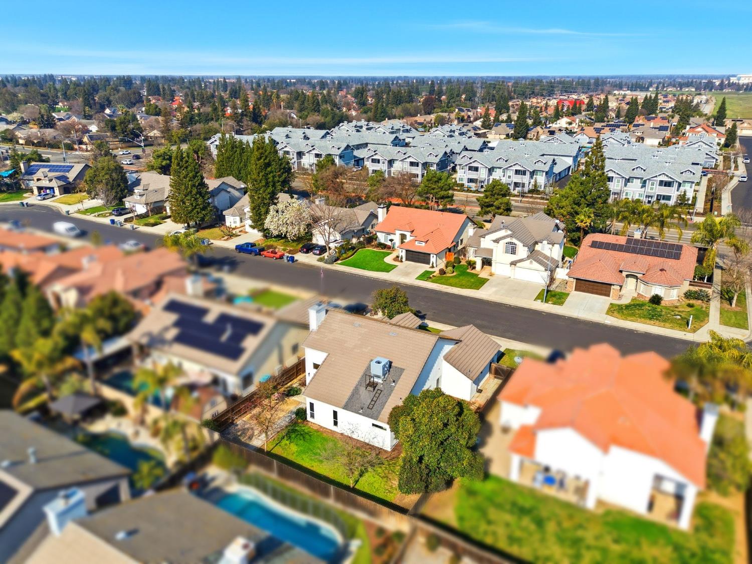 2682 Morris Ave, Clovis, CA 93611