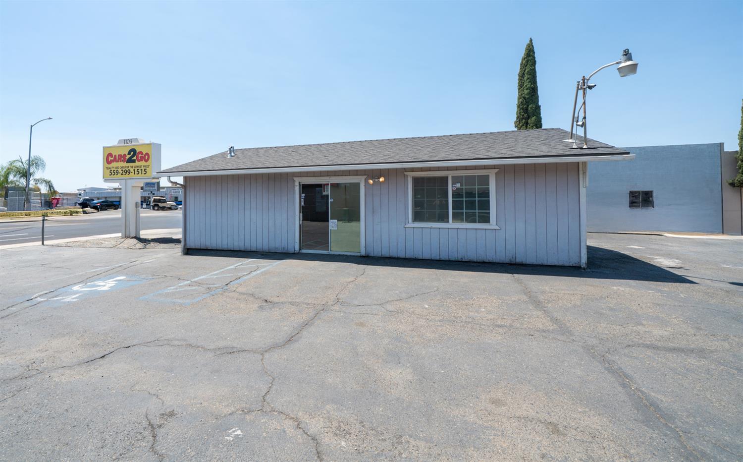 1103 Barstow Ave, Clovis, CA 93612